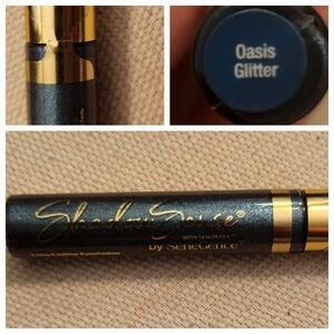 Oasis Glitter Shadowsense eyeshadow color.